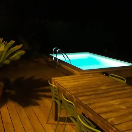 Maison En Bois Avec Piscine A 1000 M Des Plages. * Guidel