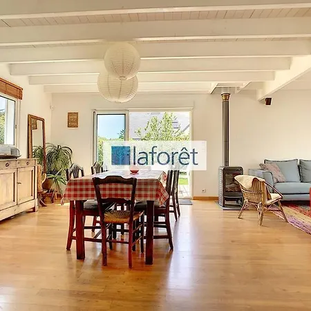 Villa Maison En Bois Avec Piscine A 1000 M Des Plages. *
