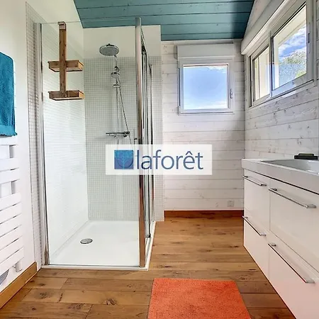Maison En Bois Avec Piscine A 1000 M Des Plages. * Guidel
