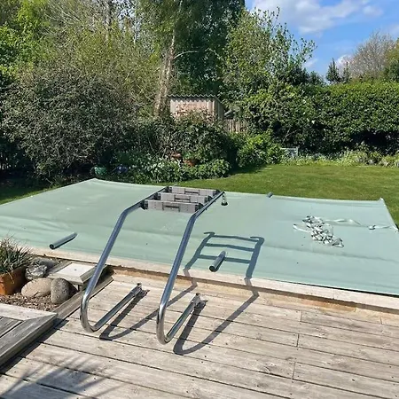 Maison En Bois Avec Piscine A 1000 M Des Plages.
